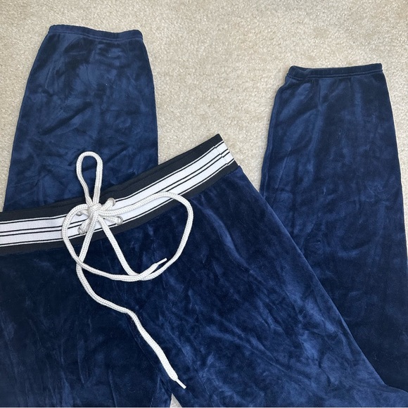 Monrow | NWT Velour joggers - Picture 4 of 6